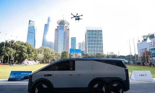 飛行汽車首次飛上天空:科技與交通的未來(lái)已來(lái)(圖9) 飛行汽車首次飛上天空:科技與交通的未來(lái)已來(lái)(圖9)
