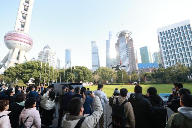 小鵬匯天“陸地航母”飛行汽車海外首秀，計劃2026年量產(chǎn)交付(圖9)