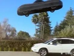 車子真的能飛了！電動飛行汽車首次測試，成功垂直起飛