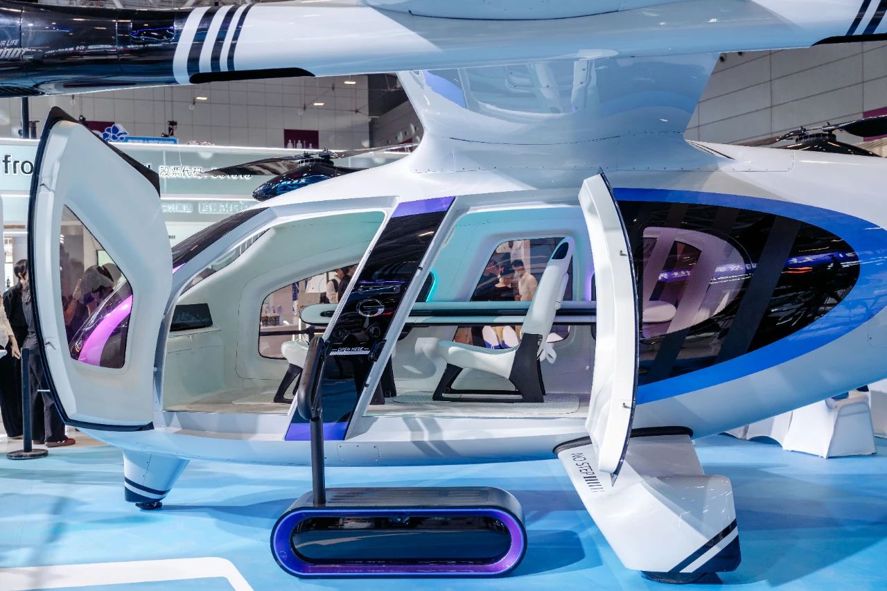 廣汽高域 GOVY AirJet 復(fù)合翼飛行汽車亮相深圳文博會(huì)(圖5)